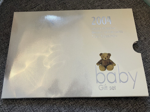 2004 baby gift set brilliant - 2004,