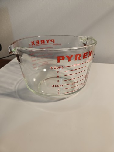Pyrex giant measuring cups - giant,