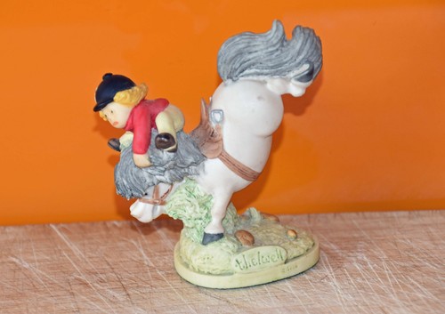 Resin thelwell ornament point - resin,