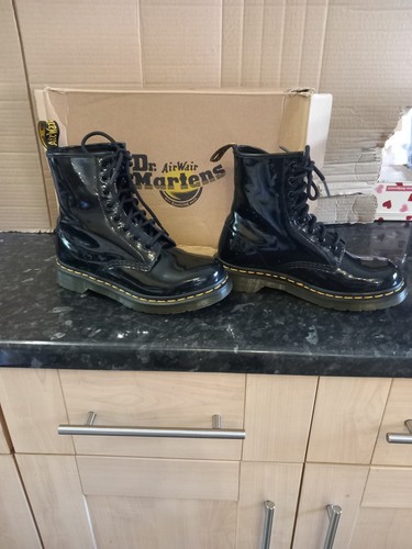 Martens ladies black shinny - dr,