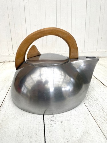 Picquot ware kettle vintage - picquot,