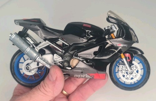 Maisto aprilia mille rsv1000r - maisto,