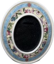 Wedgewood Sarah design oval porcelain picture frame 12cm x 10cm