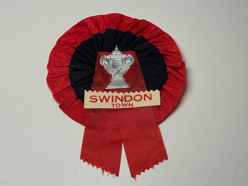 Swindon town cup supporters - swindon,