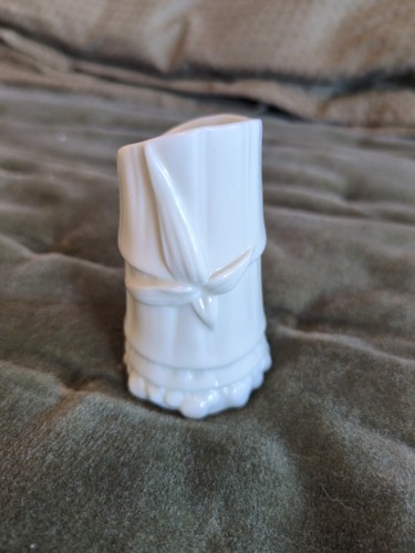 Antique royal worcester white - antique,