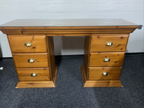 Large pine dressing table - large,