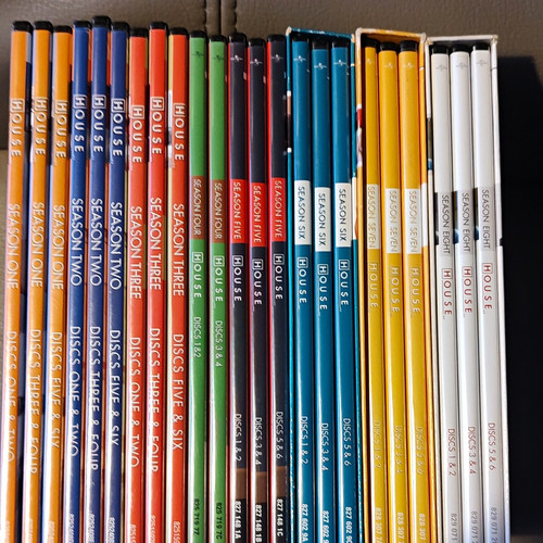 House seasons 1 8 - m.d.,