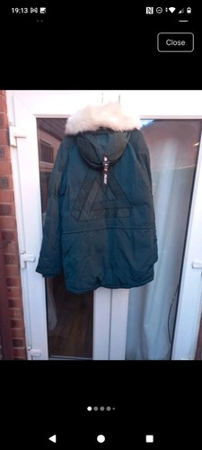 Palace skateboards p3b parka