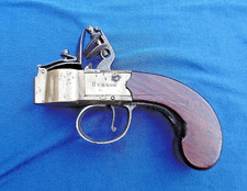 RARE FLINTLOCK TINDER BOX LIGHTER STRIKE TINDER LIGHTER 17/18c  BURGON  LONDON .