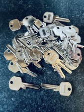 Key cutting machine - key,