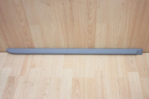 Body side moulding rubbing - /,