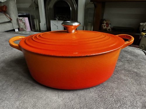 Creuset vintage cast iron - le,