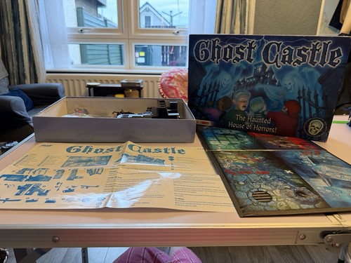 Ghost castle board - castle, game