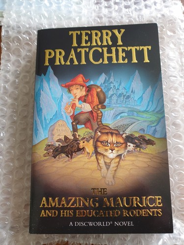 Signed terry pratchett the - signed, –