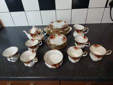 Royal Albert Bone China Old Country Roses 29 Piece Tea Set