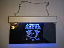 Mighty Ducks Bar Style Light