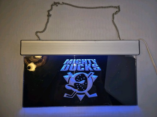 Mighty ducks bar - mighty,