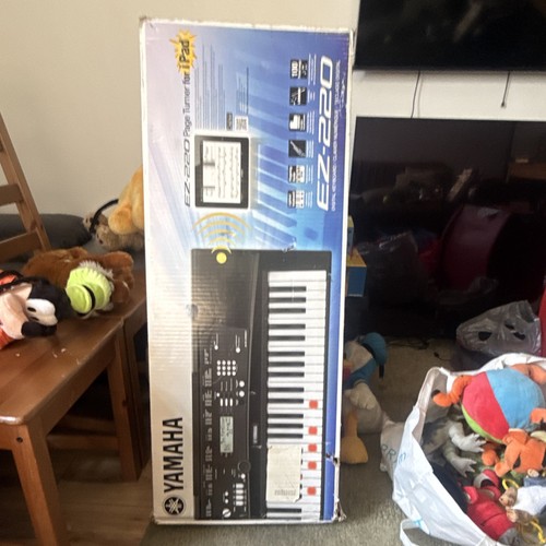 Yamaha 220 keyboard - yamaha,