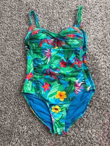Nip tuck swim - nip, tropical