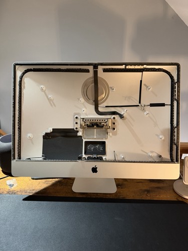 Apple imac 2017 rear - 27”,