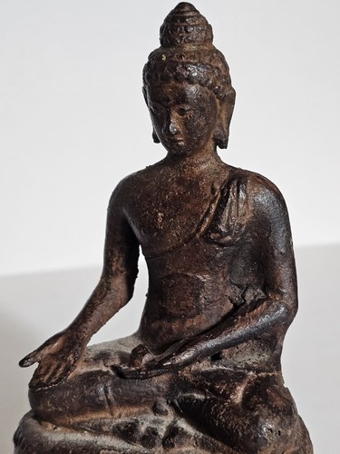 Antique thai bronze buddha - thai,