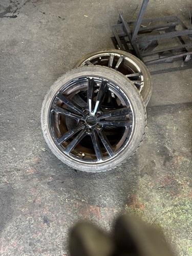 Audi line 18 inch - 8v,
