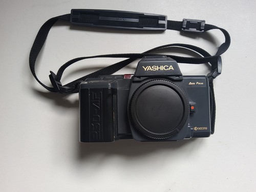 Yashica 230 35mm camera - 35mm, +