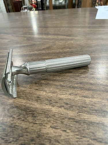 Gillette tech safety razor - tech,