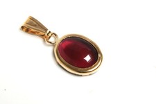 9ct Gold Garnet Oval Necklace