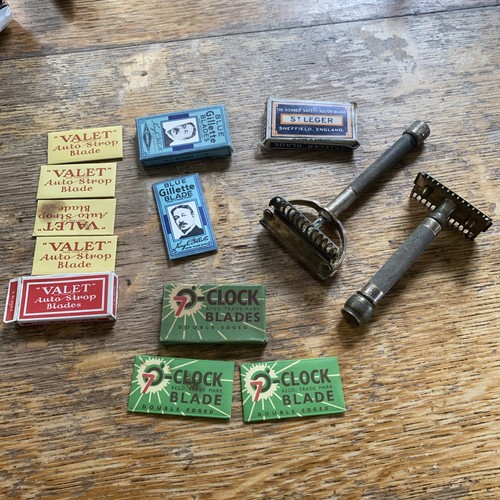 Rare vintage clock - 7, razor