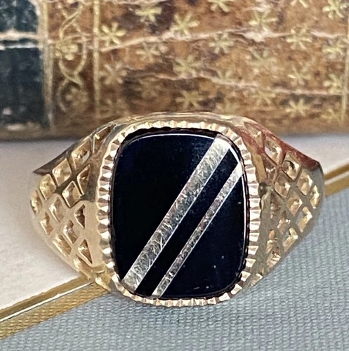 Gents 9ct gold onyx - 9ct,