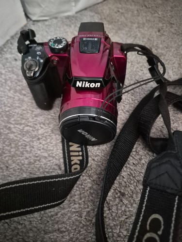 Red nikon coolpix p500 - red,