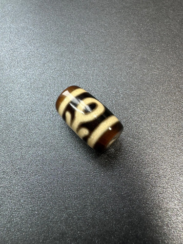 Tibetan dzi style agate - dzi,