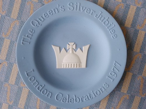 Wedgewood jasperware queens - wedgewood,