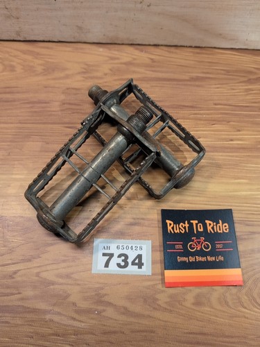 Vintage bicycle pedals 734 - vintage,