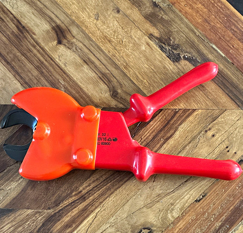 Insulated rachet cable cutter - cable,