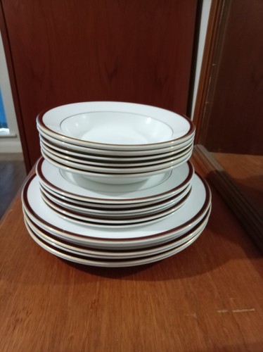Dudson pottery dinner set - pottery,
