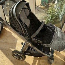  Oyster 3 travel system pram
