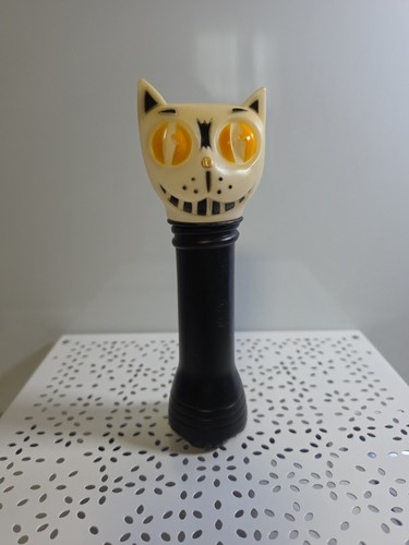 Vintage cat flashlight - flashlight, yellow