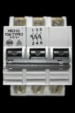 WYLEX 10 AMP TYPE 2 M9 TRIPLE