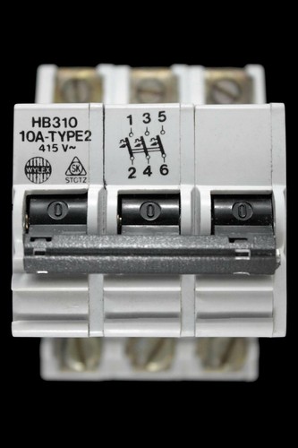 Wylex amp type m9 triple - type, 2