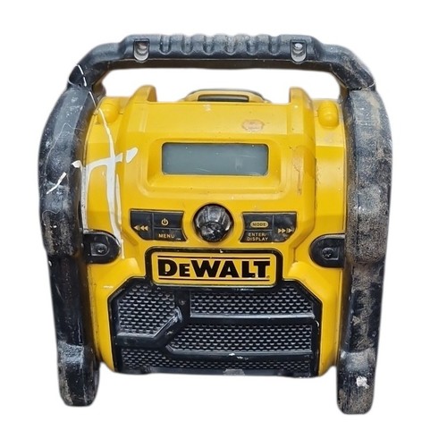 Dewalt dcr021 radio with - dewalt,