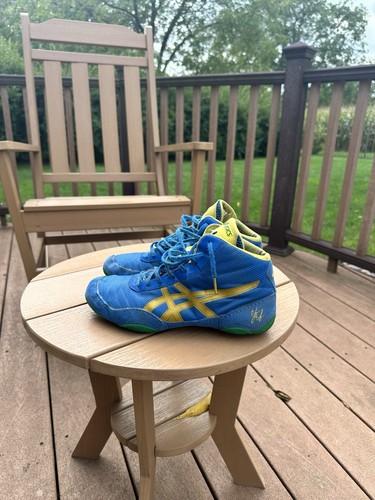 Rare wrestling shoes asics - rare,