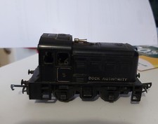 Triang R253 OO Gauge Dock
