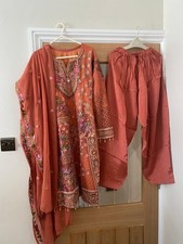 Women's Asian Pakistani