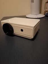 Projector Auto Focus Correction 1080P Native HD 800ANSI