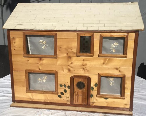 Vintage dolls house - dolls, made