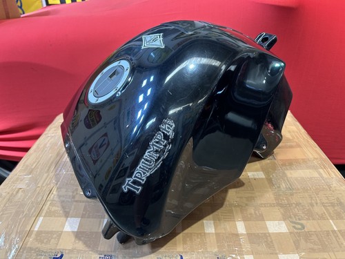 Triumph speed triple 955 - triumph,
