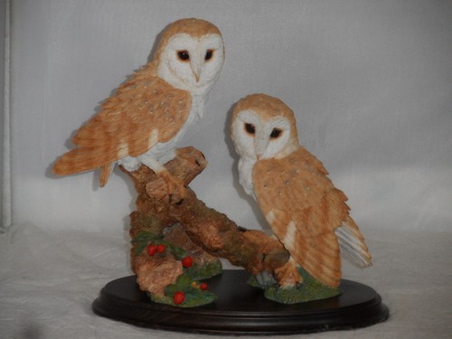 Country artists barn - artists, owl