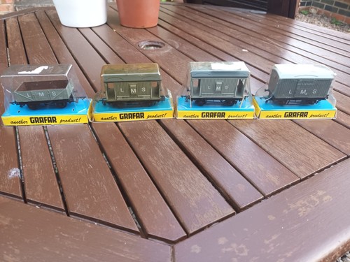 Graham farish gauge wagons - 00,